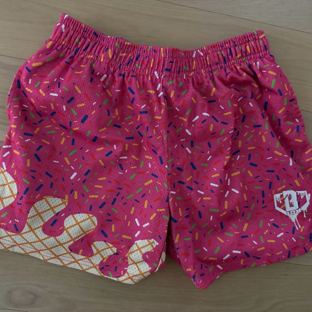 Baseball Lifestyle 101 Boys’ Ice Cream Shorts, Youth XL, in Pink, like new